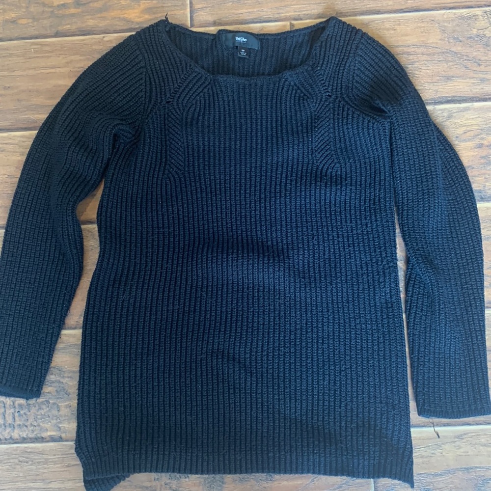 black knitted sweater